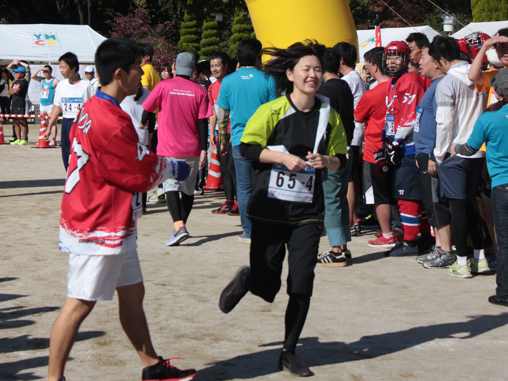 第4走者、新しい仲間の宇佐美さん。おっとり秋風を感じさせる爽やかな走りでした。