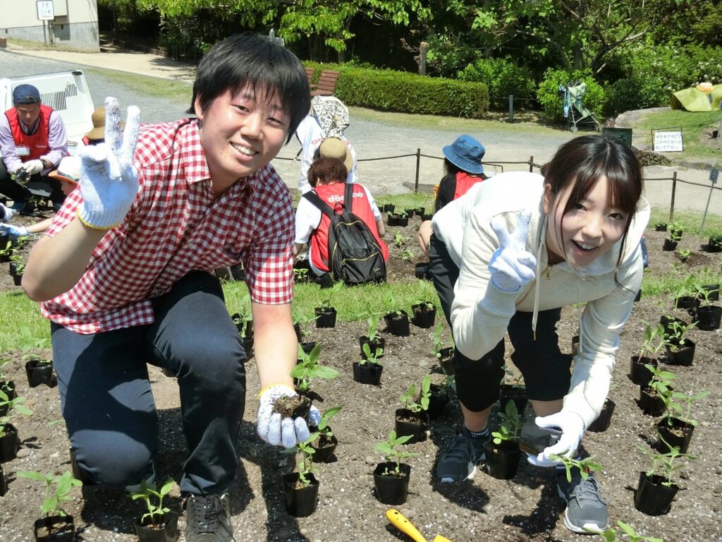 名商ecoクラブ 花植え_170522_0008